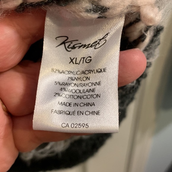 Woman’s Kismet Sweater - Picture 5 of 10